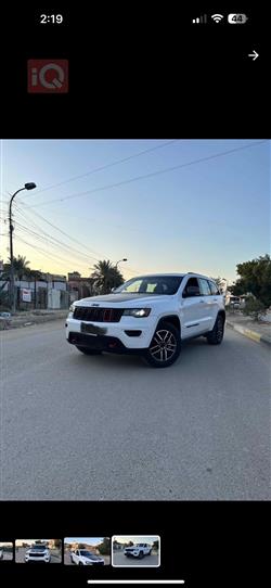 جیپ گراند شیرۆکی